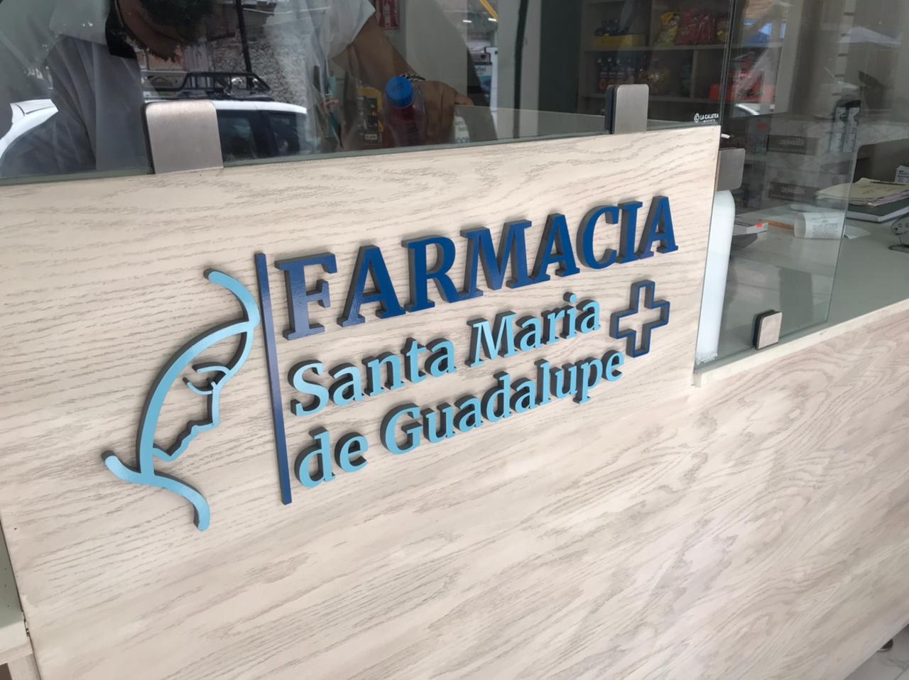FARMACIA SMG Señalamientos y Logotipo